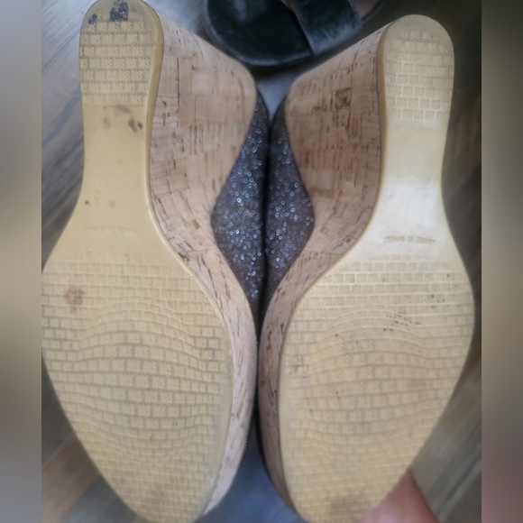 Stuart Weitzman Anna wedge size 6M - Picture 5 of 8